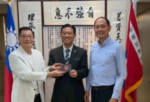 陸軍官校譚校長拜會校友基金會